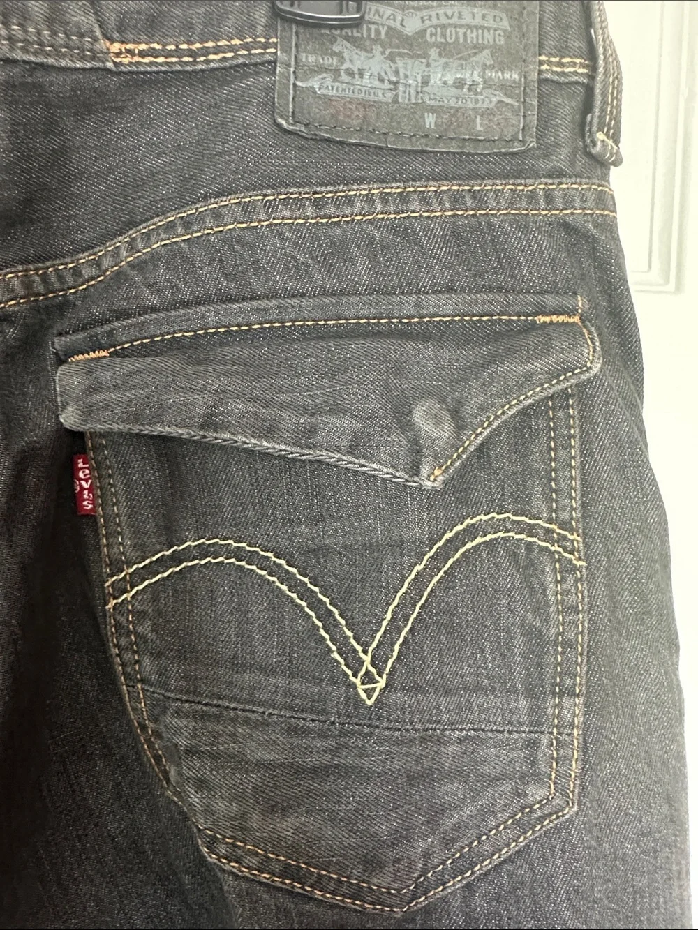 Levi's Men's Dark Gray Straight Jeans